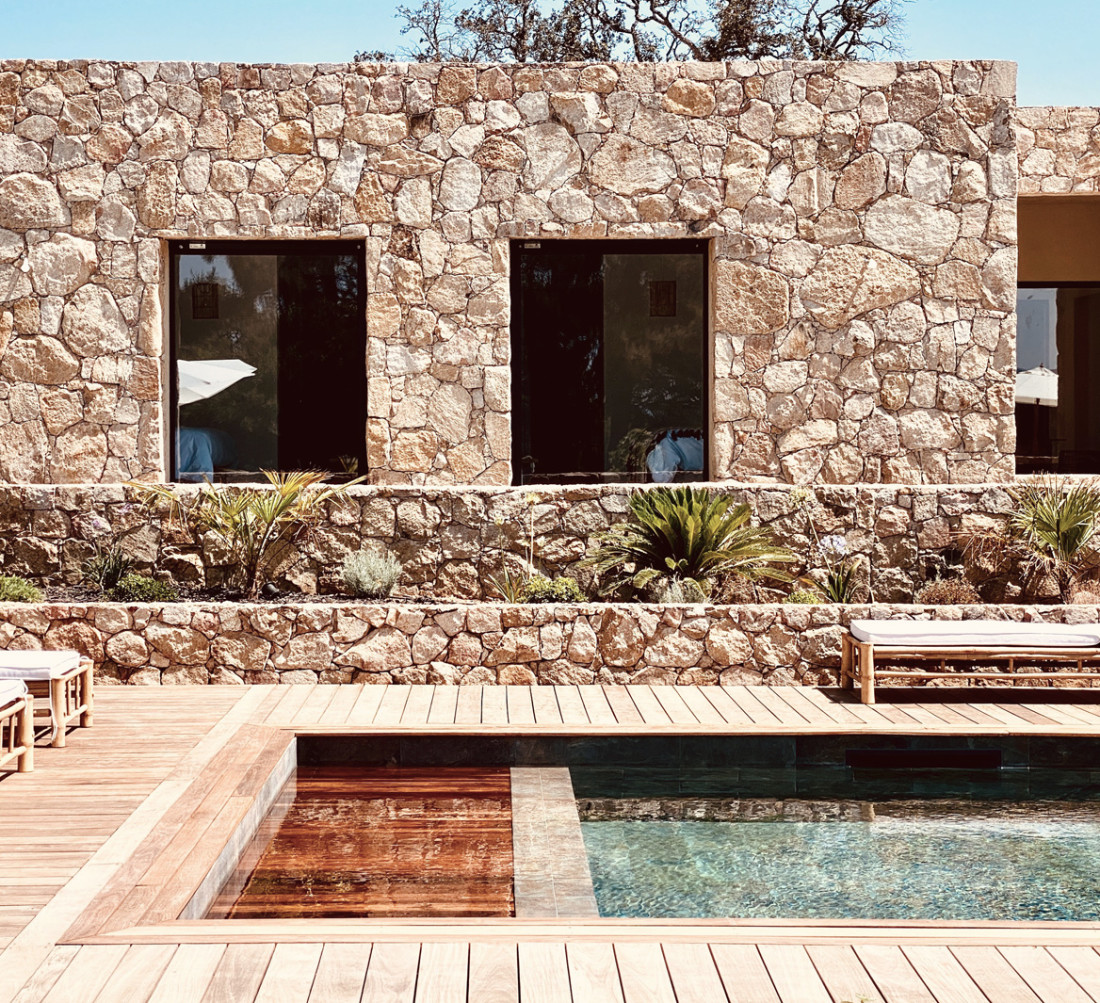 ARCHITECTE_INTERIEUR_CORSE_PORTO_VECCHIO_DECORATION_AMENAGEMENT_PIERRE_VIGNETTE2